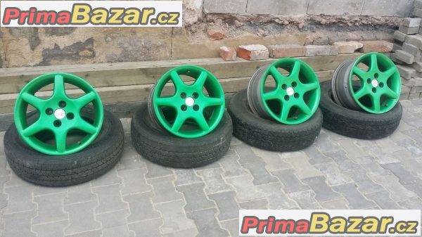 O.Z Daihatsu 4x100 7jx15 et37 r15