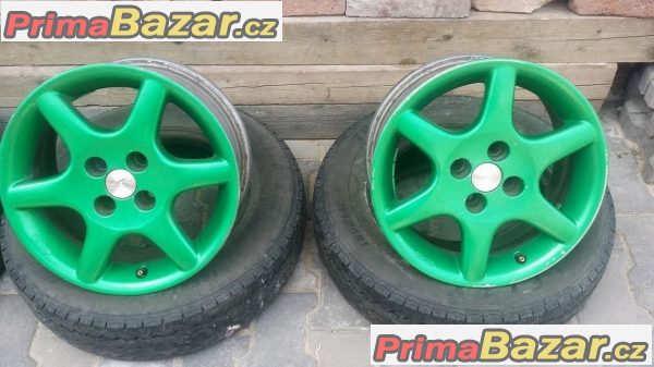 O.Z Daihatsu 4x100 7jx15 et37 r15