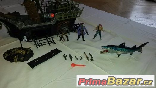 Pirátská loď Pirátská loď