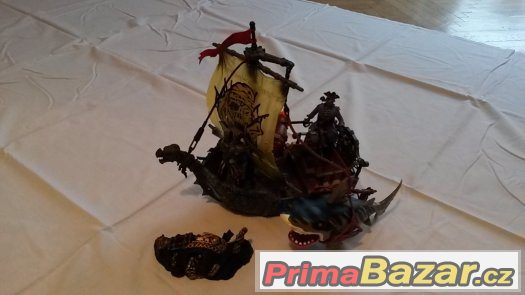 Pirátská loď s žralokem