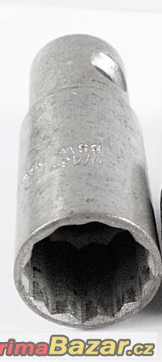 nástrčný klíč 21mm na zapalovací svíčky nástrčný klíč 21mm na zapalovací svíčky