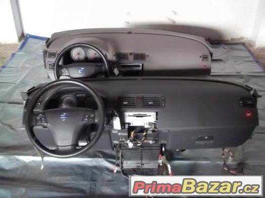 Volvo V50/S40II palubní deska airbag