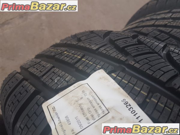 nové,nepoužité zimní pneu Pirelli Sottozero Winter 210 serie 2  205/60 r16 92H