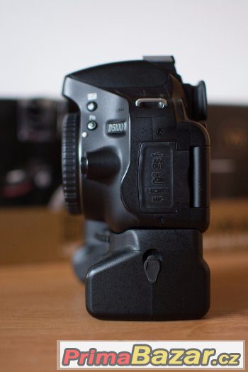 Nikon D5100 + Tamron 17-50mm F/2.8 + Battery Grip
