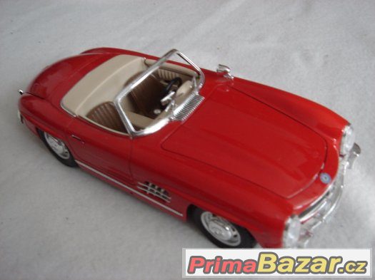 BURAGO MERCEDES-BENZ SL200 1/18