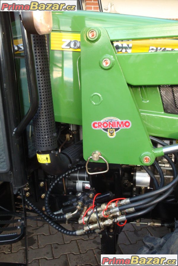 Kabinový traktor s čelním nakladačem ZOOMLION 504