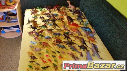 sbirka-dinosauru