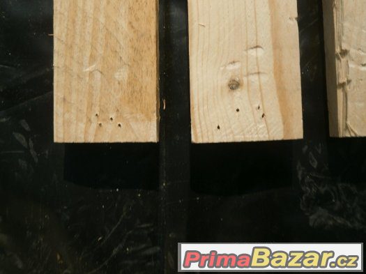 prkna o rozměrech 76x10x3cm prkna o rozměrech 76x10x3cm