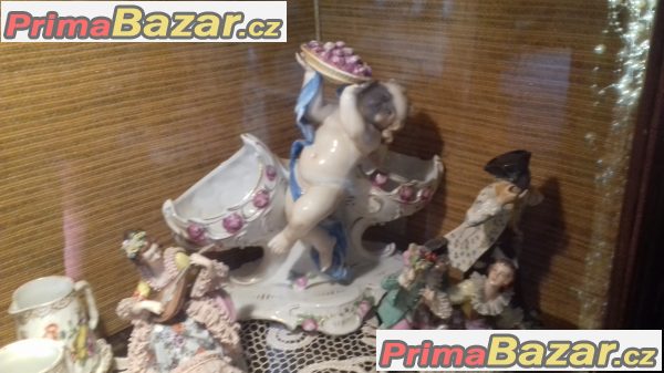 Nabízím starožitné sošky a porcelán