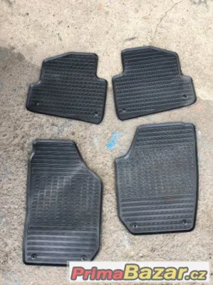ORIGINÁL Gumové koberečky FABIA II. perfektní stav