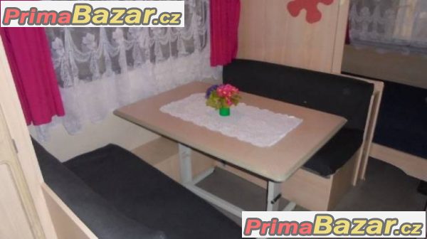 Lehký karavan Caravelair416 čtyři lůžka 1000kg Lehký karavan Caravelair416 čtyři lůžka 1000kg