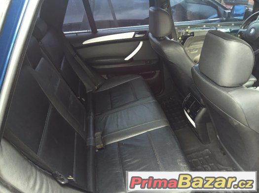Černá stropnice, bílé lišty interieru BMW X5 E53 Černá stropnice, bílé lišty interieru BMW X5 E53
