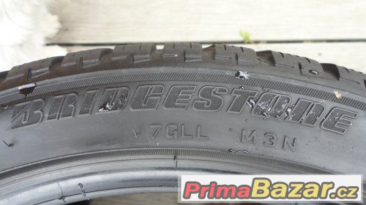 2x zimní pneumatiky Bridgestone 235/40/R18 95V