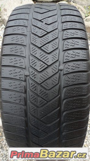 2x zimní pneumatiky Pirelli 245/45/R19 102V