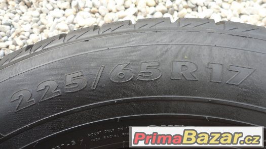 2x zimní pneumatiky Nokian 225/65/R17 106H