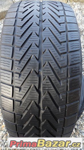 2x zimní pneumatiky Vredestein 225/40/R18 92W