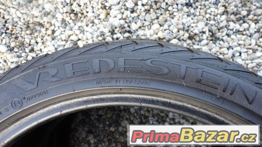 2x zimní pneumatiky Vredestein 225/40/R18 92W