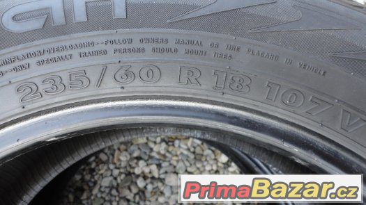 2x zimní pneumatiky Nokian 235/60/R18 107V