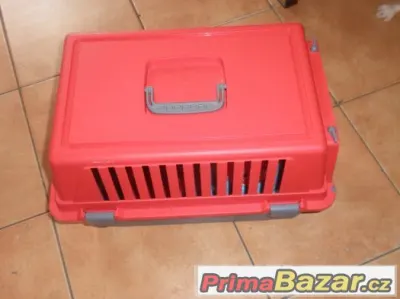 náderná klec s přisluš,je jak nová