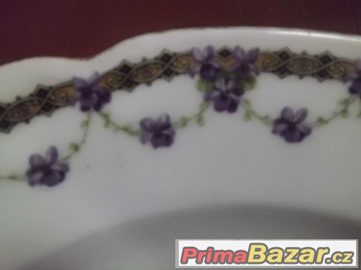 Krásný velký starožitný talíř s květy