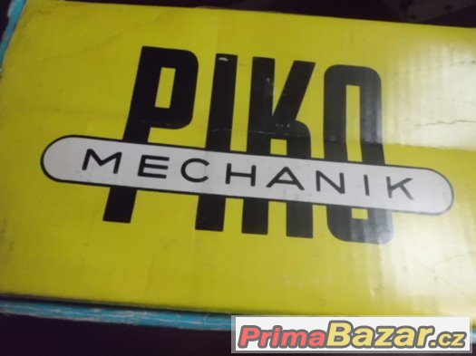 Stará pěkná  hračka - PIKO Mechanik - pračka