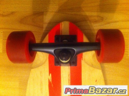 Prodám longboard mindless včetně chráničů a rukavic