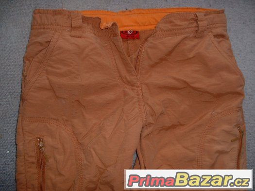 Oranžové kalhoty