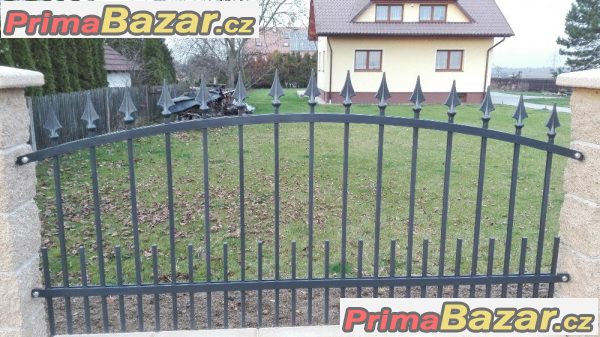 Posuvná samonosná brána Posuvná samonosná brána