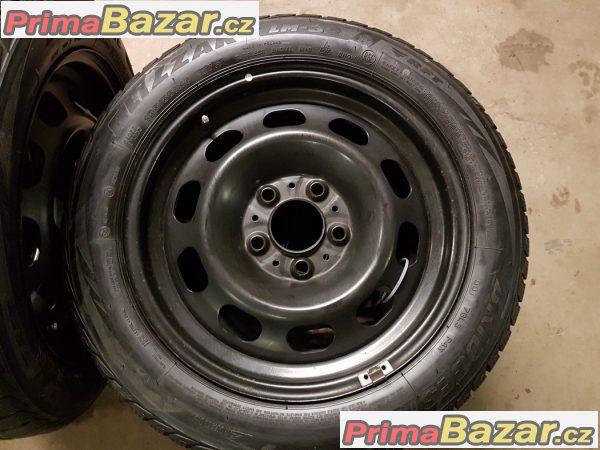 sada plechové disky BMW s pneu Bridgestone LM32 12