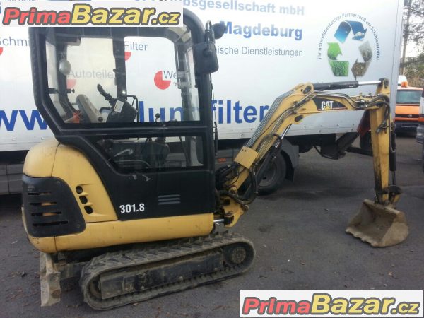 prodám pásové mini rýpadlo Caterpillar 301.8 CAB 13W 1870kg r.v.2000