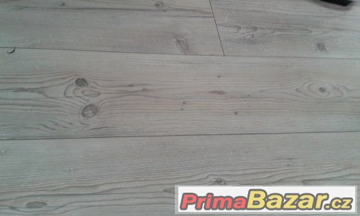 laminátová plovoucí podlaha 20m2