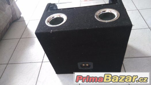 Prodám Aktivní subwoofer Honda +zesilovač 600W