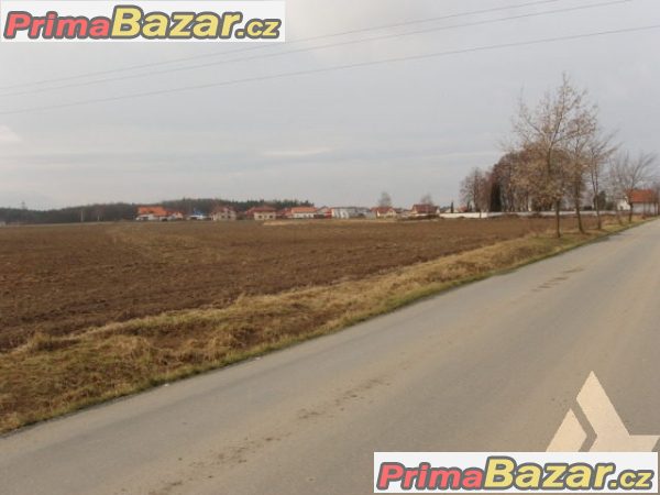 Pozemek-orná půda 5 327 m2 Zvole u Prahy, okr. Praha západ Pozemek-orná půda 5 327 m2 Zvole u Prahy, okr. Praha západ