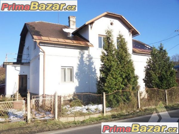 Rodinný dům v Mikulovicích, okres Jeseník 1