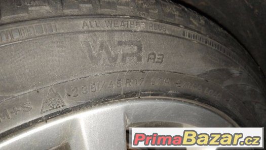 PRODÁM SADU ZIMNÍCH PNEU NOKIAN WR A3 235/45/17