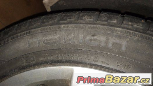 PRODÁM SADU ZIMNÍCH PNEU NOKIAN WR A3 235/45/17