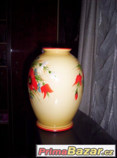 Skleněná váza s vlčími máky - nádherná