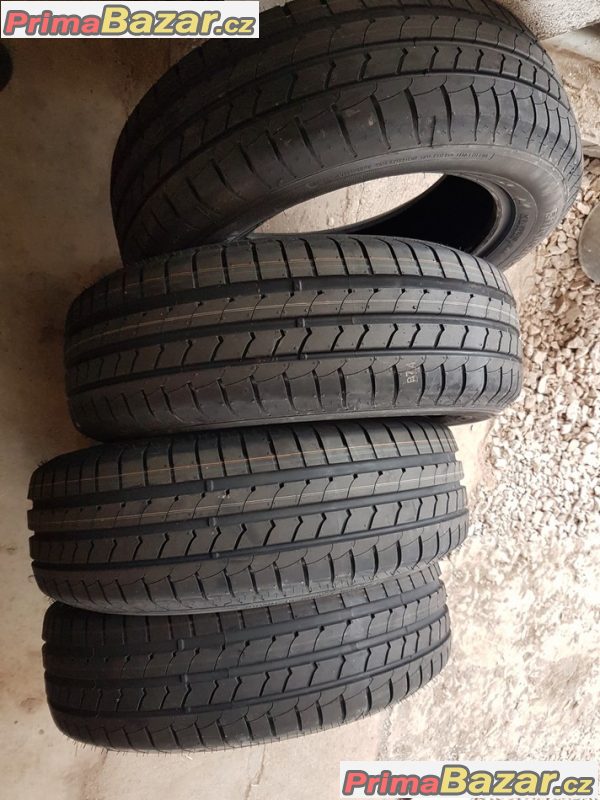 nová sada pneu Goodyear EfficientGr p 195/60 r16 89h