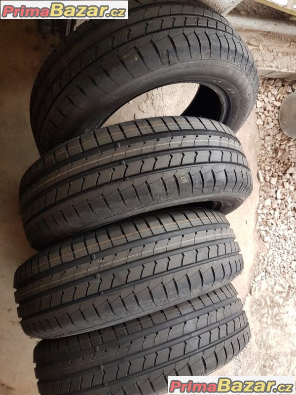 nová sada pneu Goodyear EfficientGr p 195/60 r16 89h