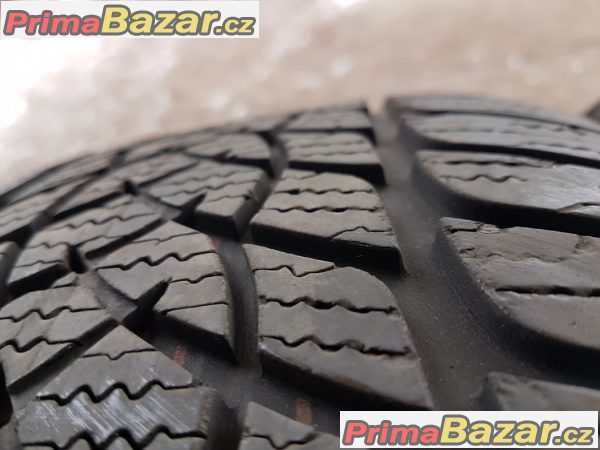 2xpneu Goodyear performance m+s 235/40 r18 2xpneu Goodyear performance m+s 235/40 r18
