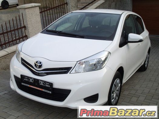 toyota-yaris-1-0-vvti-klima-koup-cr-po-1-maj-servis-toyota