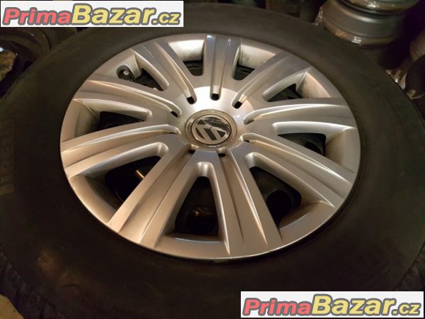 sada Plechove disky s poklicema VW Audi 5N0601027b 5x112 6.5jx16 et33