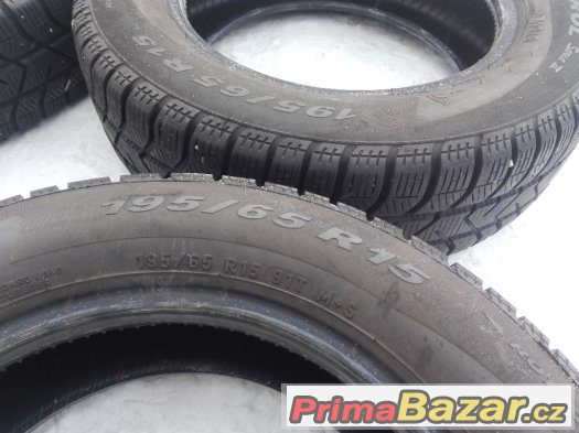 4x zimní pneu 195/65/15 Pireli - Škoda Octavia, VW Golf IV 4x zimní pneu 195/65/15 Pireli - Škoda Octavia, VW Golf IV