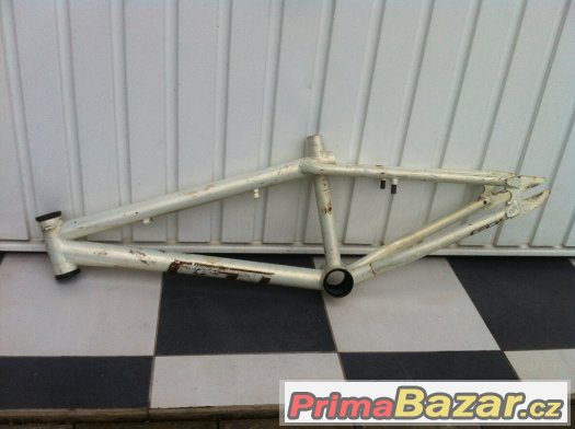 Prodám rám GT bmx Prodám rám GT bmx