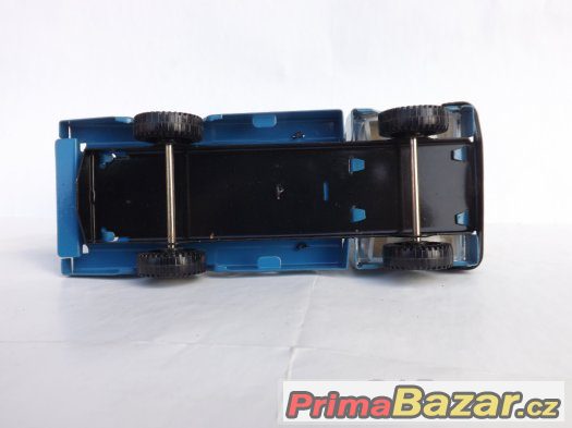 Prodám plechoví model auto mrazírny Prodám plechoví model auto mrazírny