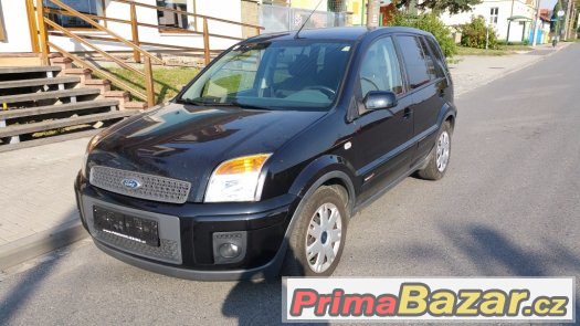 Ford Fusion 1.4i, model 2009 poskozeny PP bok Ford Fusion 1.4i, model 2009 poskozeny PP bok
