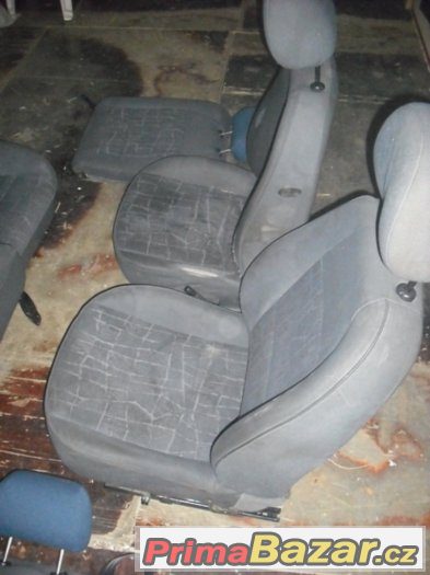Peugeot 406 přední a zadní sedadla