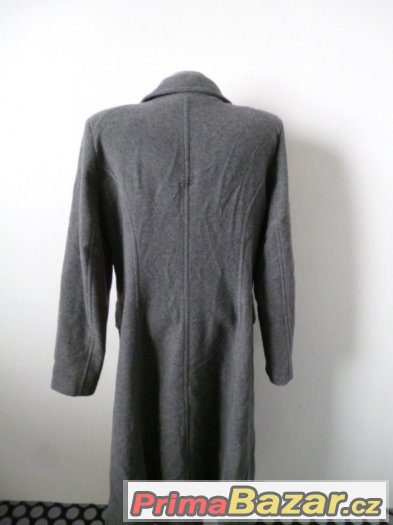 Nádherný zimní kabát Anglie Laura Ashley 42 asi nový Nádherný zimní kabát Anglie Laura Ashley 42 asi nový