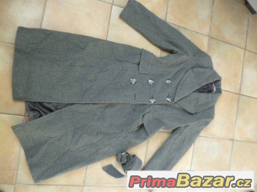Nádherný zimní kabát Anglie Laura Ashley 42 asi nový Nádherný zimní kabát Anglie Laura Ashley 42 asi nový