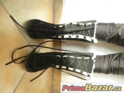 Zimní kožené válneky UGG Australia 3,5/36 Zimní kožené válneky UGG Australia 3,5/36